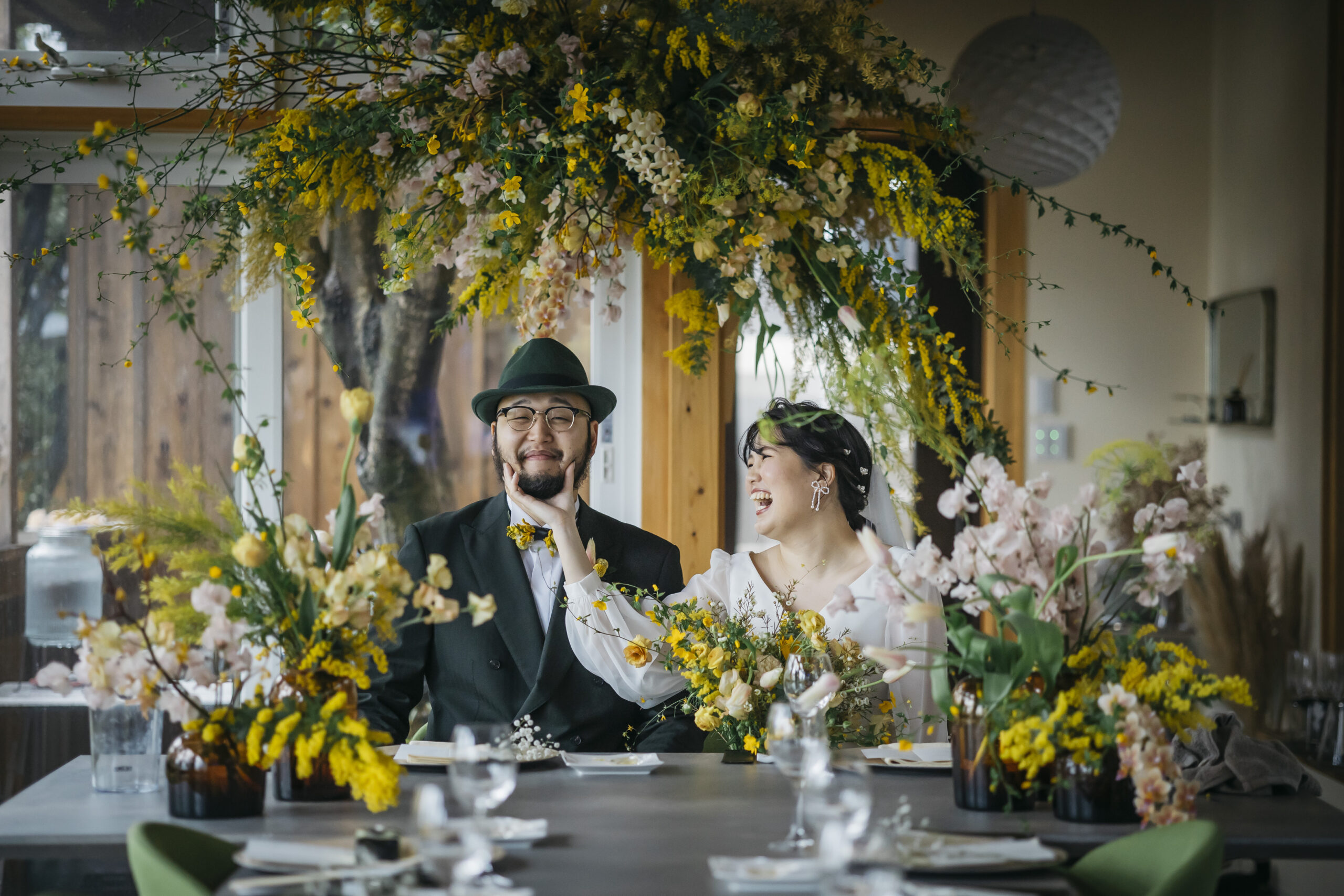 新しい結婚式の年会の誕生日パーティーの夜の宴会ドレス すたる 