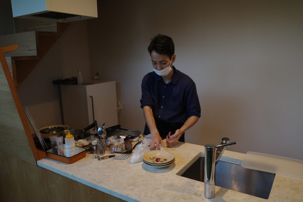 muiでの夕食。ケータリングをお願いしたのは藤井啓シェフ